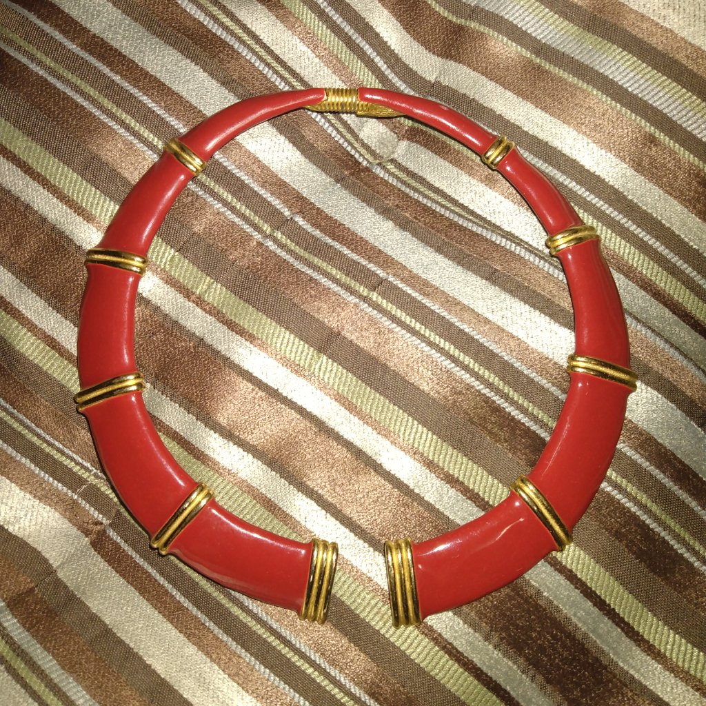Vintage Donald Stannard 2 Tone Maroon And Gold Bib Choker Hinged Necklace